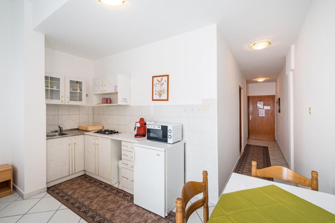 Nice Apartment Silvia Novaglia Esterno foto