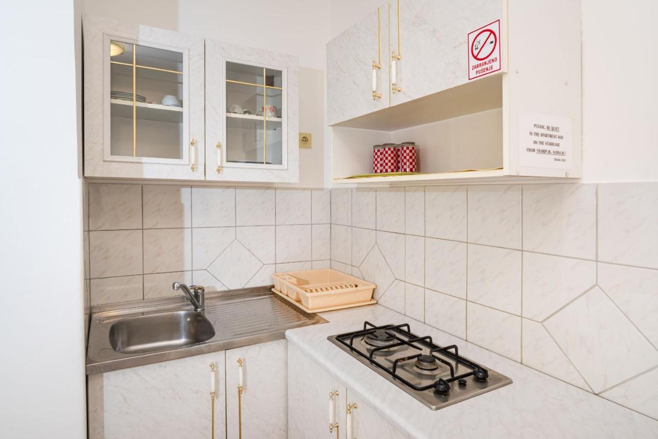 Nice Apartment Silvia Novaglia Esterno foto