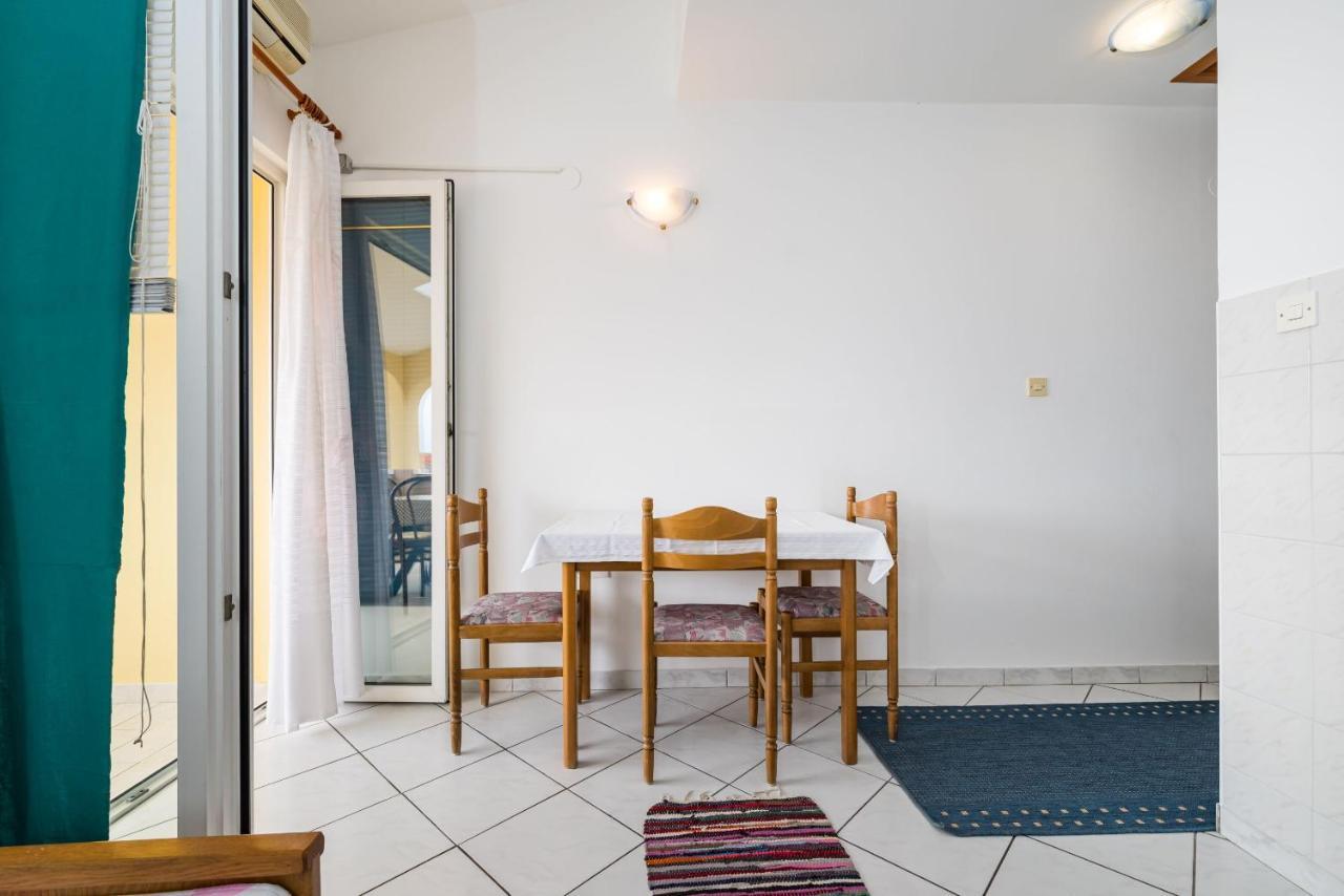 Nice Apartment Silvia Novaglia Esterno foto