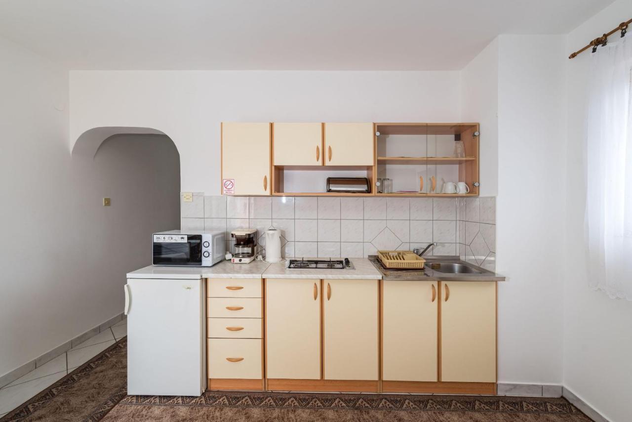 Nice Apartment Silvia Novaglia Esterno foto