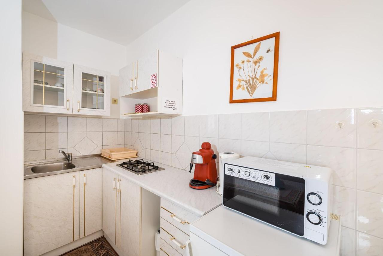 Nice Apartment Silvia Novaglia Esterno foto
